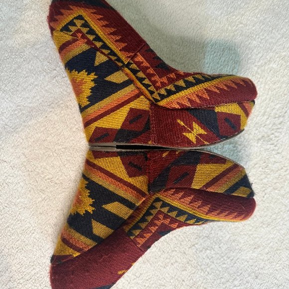 Aztec High Wedged Slip Ons - Picture 2 of 4